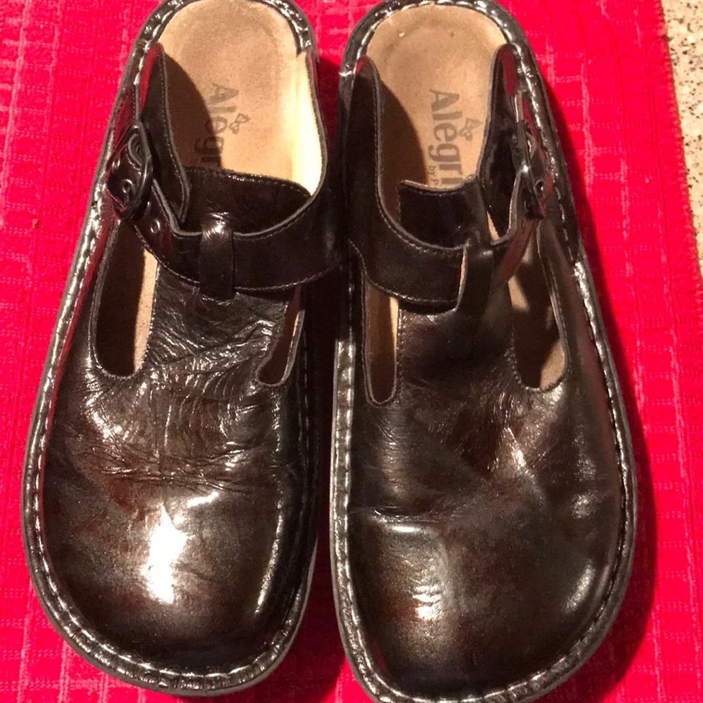 Algeria slide on clogs